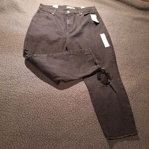 Levis NWT 90s Mom Jeans Women’s Size 16 W33 Distressed Knee Signature